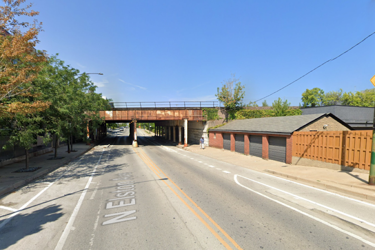 Investigation Underway After Unidentified Body Found in West Town Section of Chicago River