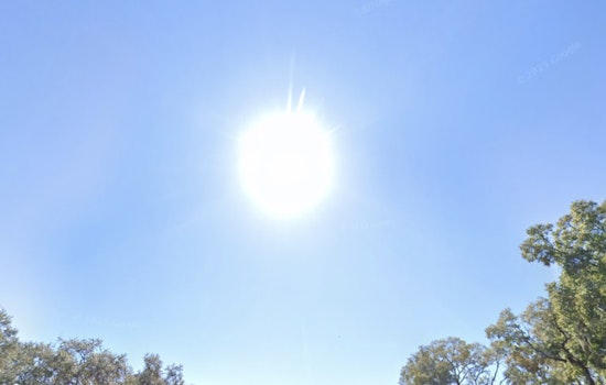 Inviting Sunshine and Gentle Breezes Bring Perfect Autumn Weather to Tampa, According to NWS