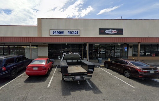 Jacksonville Arcade Security Guard Fatally Shot, Suspects Sought as Illegal Operation Ceases