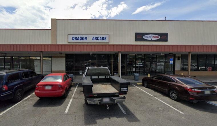 Jacksonville Arcade Security Guard Fatally Shot, Suspects Sought as Illegal Operation Ceases