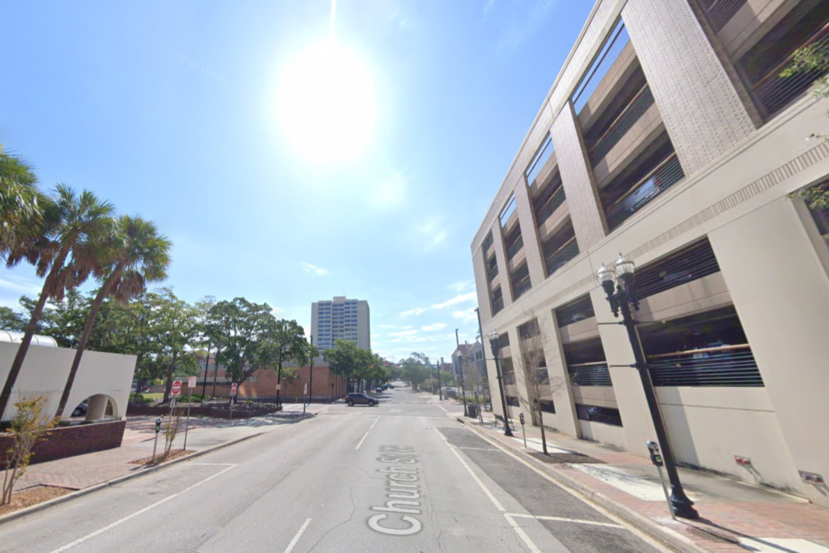 Jacksonville's Week Ahead Features Sunny Spells, Showers, and