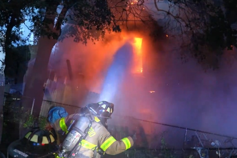Kalamazoo Community Evades Injury as Firefighters Quell Washington Avenue Blaze