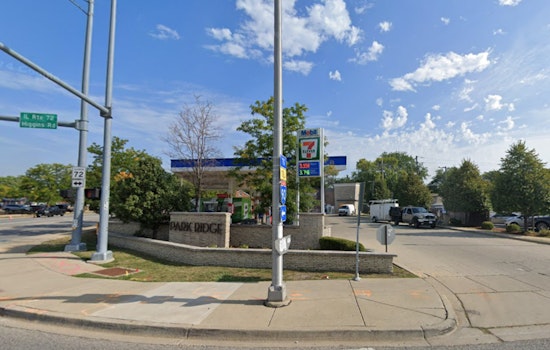 Knife-Wielding Suspect Sought in Early Morning Robbery at Park Ridge 7-Eleven