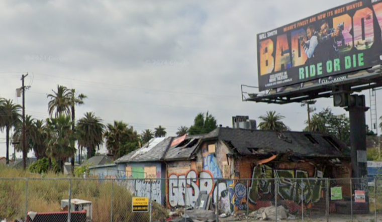 L.A. Firefighters Quench Blaze in Vacant Mid-Wilshire Building, No Injuries