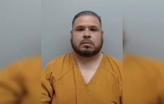 Laredo CBP Officers Capture Suspected Felon at Juarez-Lincoln Bridge