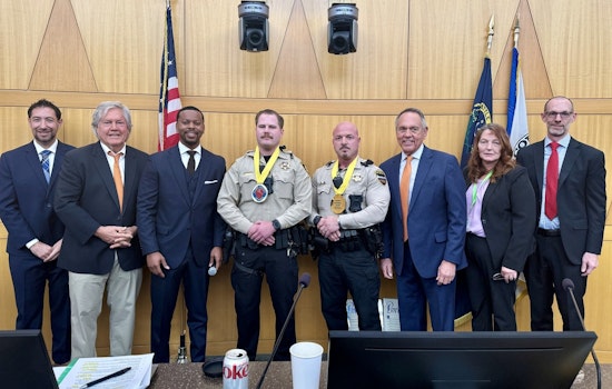 Las Vegas Officers Hailed for Heroism in Life-Saving Response to Stabbing Incident