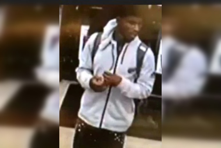 Las Vegas Police Seek Public's Help Identifying Suspect in North Las Vegas Blvd Robbery