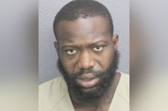 Lauderhill Woman Stabs Man in Self-Defense During Alleged Robbery Attempt