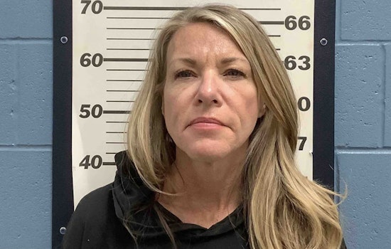 Lori Vallow Daybell's Arizona Murder Trial Postponed for Mental Health Evaluation