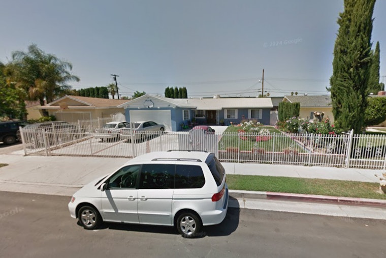 Los Angeles Firefighters Swiftly Quell Northridge Apartment Fire, No Injuries Reported