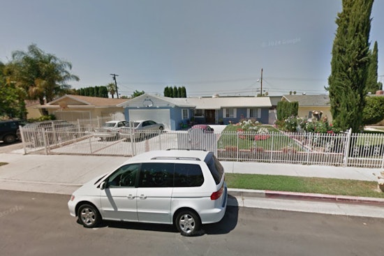Los Angeles Firefighters Swiftly Quell Northridge Apartment Fire, No Injuries Reported