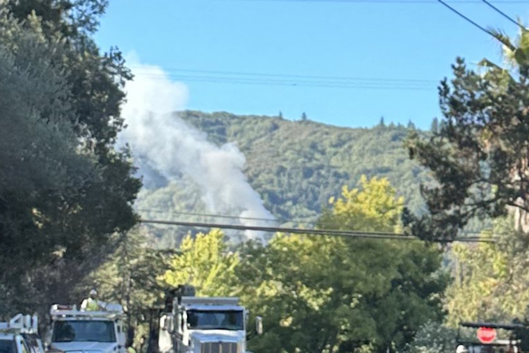 Los Gatos Vegetation Fire Contained at One Acre, No Injuries Reported