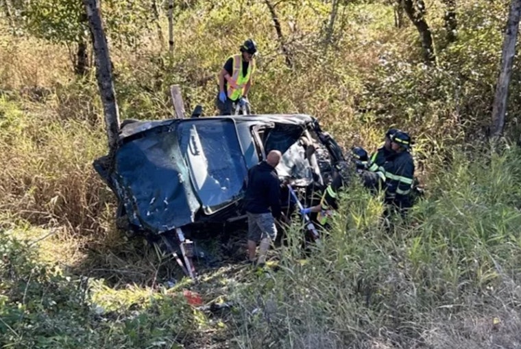 Man Dies, Three Children Injured in Cowlitz County Car Crash