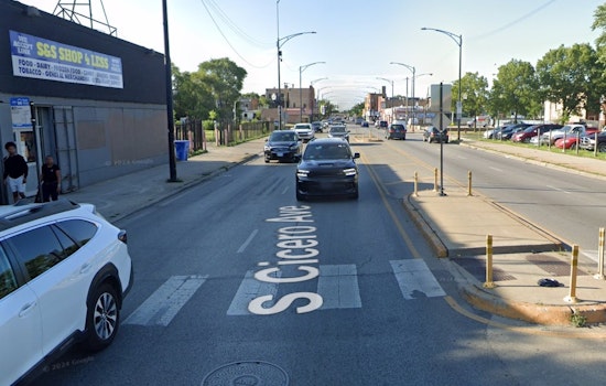 Man Fatally Stabbed on CTA Bus in Austin, Chicago, Suspect at Large After Fatal Argument