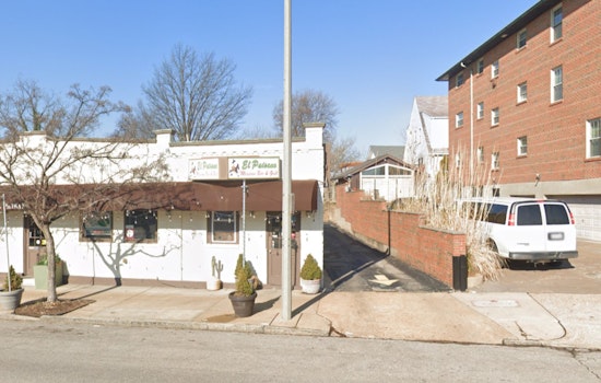 Man Robbed at Gunpoint in Lindenwood Park Area, St. Louis Police Seek Suspects