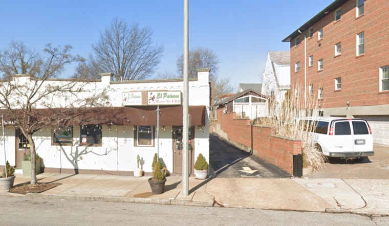 Man Robbed at Gunpoint in Lindenwood Park Area, St. Louis Police Seek Suspects