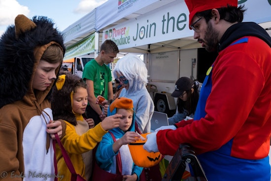 Maple Grove Says Farewell to Outdoor Farmers Market with Festive Final Thursday
