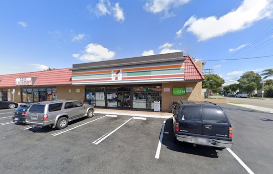 Massive Mob Assaults Clerk, Ransacks 7-Eleven in Anaheim During Early Morning Heist