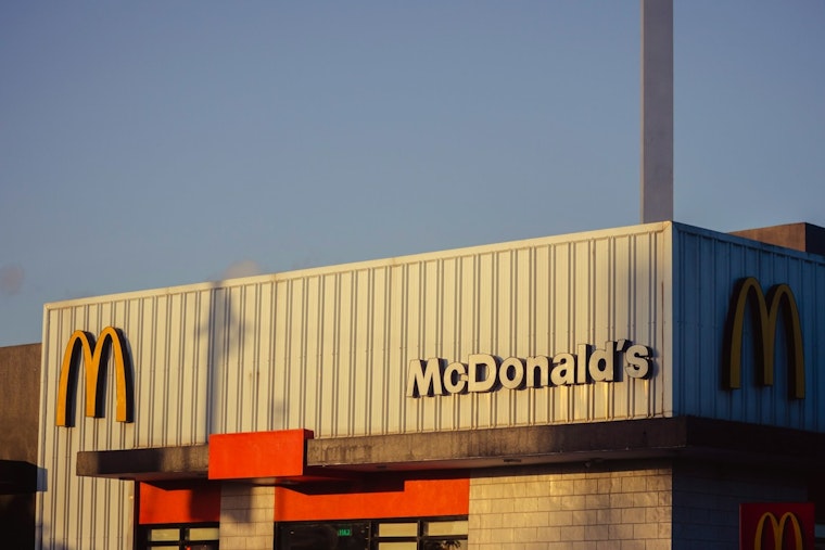 McDonald's Quarter Pounder E. Coli Outbreak Sparks Massive Lawsuit: Chicago Woman and Florida Man Lead Charge for Justice