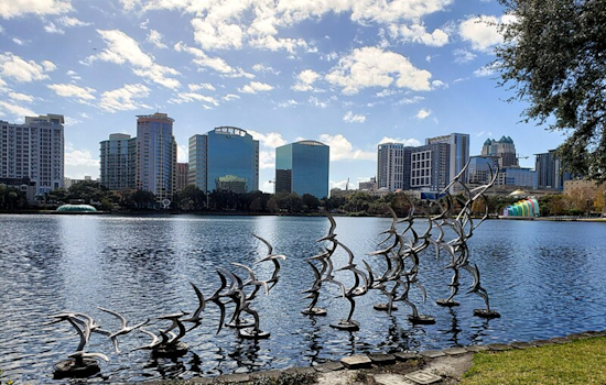 Melbourne Weather Service Predicts a Dry, Mild Weekend for Orlando with Light Breezes and Low Rain Chance
