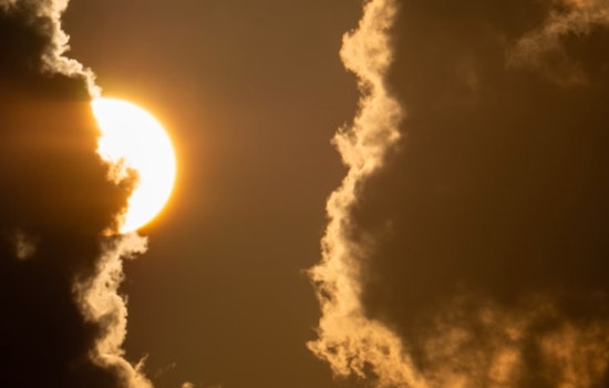 Miami Faces Mix of Sunshine and Showers with Breezy Weather Ahead and Temperatures in the 70s and 80s