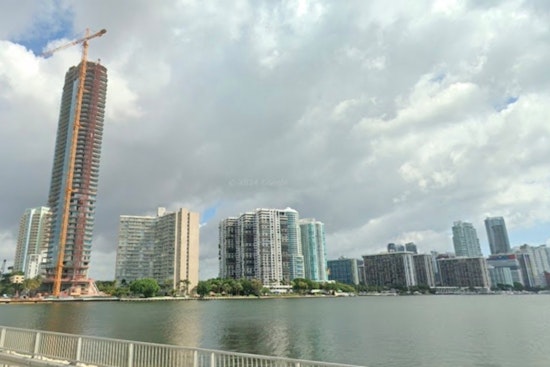 Miami Weekend Weather Features Breezy Conditions with Sunshine and Minimal Rain Chances