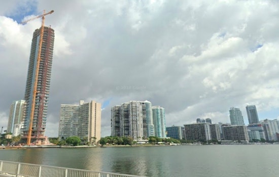 Miami Weekend Weather Features Breezy Conditions with Sunshine and Minimal Rain Chances
