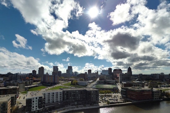 Milwaukee Braces for Mixed Weather: Warmth, Wind, and Rain on the Horizon