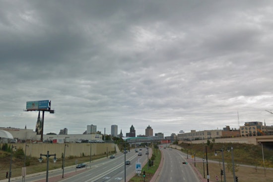 Milwaukee Weather Service Warns of Showers, Thunderstorms, and Brisk Winds with Frost Advisory Ahead