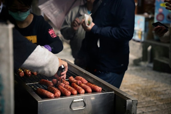 Minneapolis Moves to Support Local Food Vendors with New Program and Equitable Regulations
