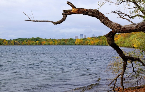 Minneapolis Weather Forecasts Sunny Spells and Showers Mark Transition to Autumn