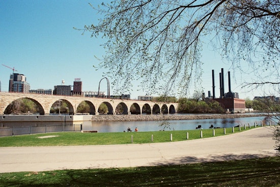Minneapolis Welcomes Sunny Skies and Pleasant Highs, Frosty Start Expected by Columbus Day