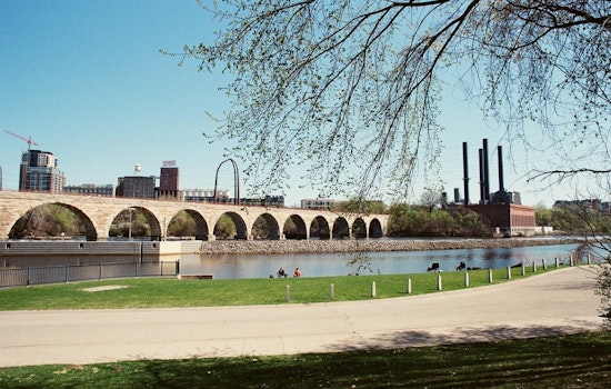 Minneapolis Welcomes Sunny Skies and Pleasant Highs, Frosty Start Expected by Columbus Day