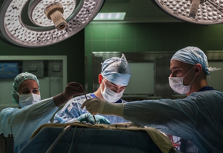 Mission Plasticos Offers Complimentary Breast Reconstruction in Texas, Aiding Underinsured Women