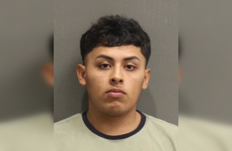 Nashville Man Faces Charges After Striking Police Car, Officer Injured in Head-On Collision on Interstate