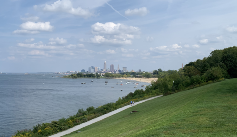 Ohio Faces Unseasonably Warm October Weather and Gusty Winds, NWS Cleveland Issues Advisories for Toledo and Cleveland Regions