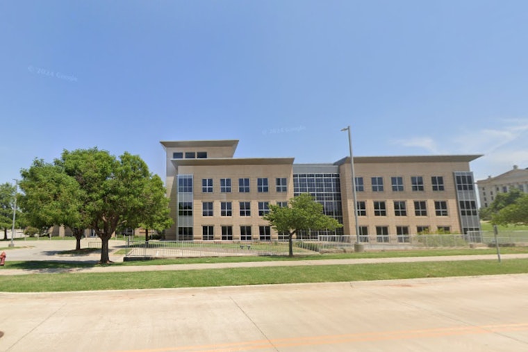 Oklahoma Grand Jury Finds "Irresponsible" Oversight of Pandemic Relief Funds, Governor Stitt and Superintendent Walters Face Criticism