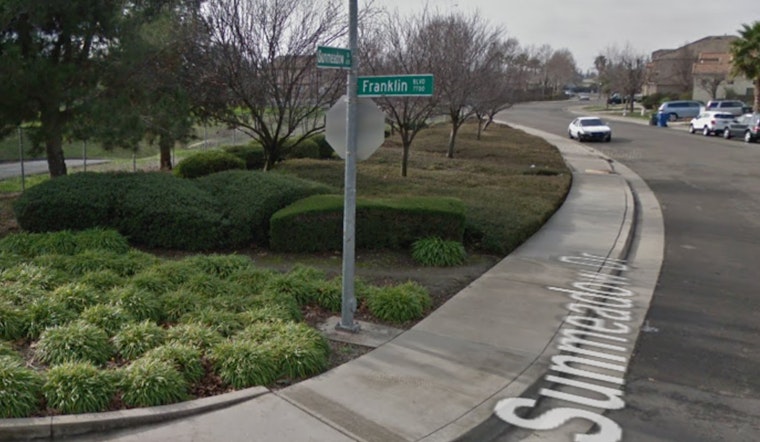 One Dead in South Sacramento Crash, SUV Driver Detained on Suspicion of DUI