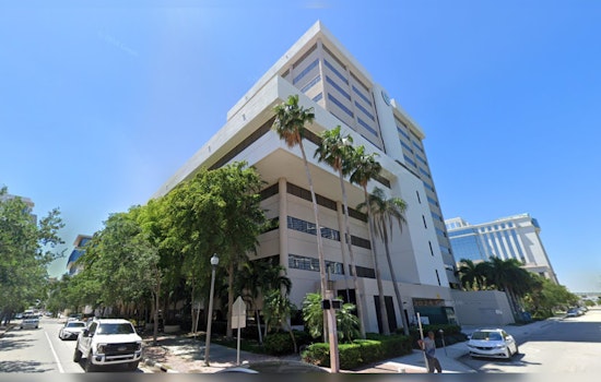 Palm Beach County Mobilizes Free Transport for Homeless to Shelters Ahead of Storm