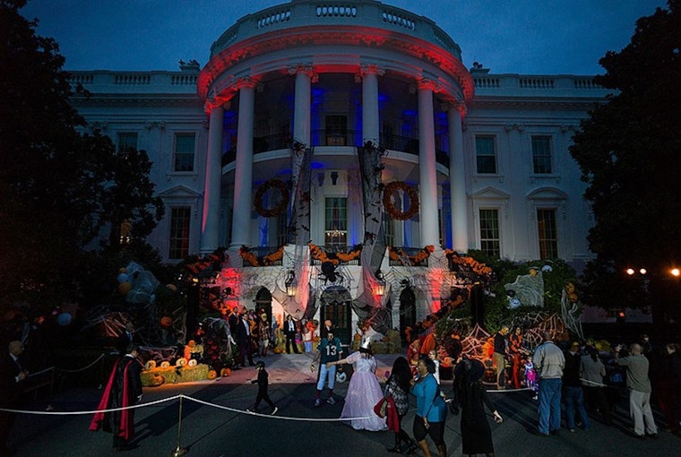 Peoria Shares Essential Safety Tips for a Spook-Free Halloween Trick-or-Treating Experience