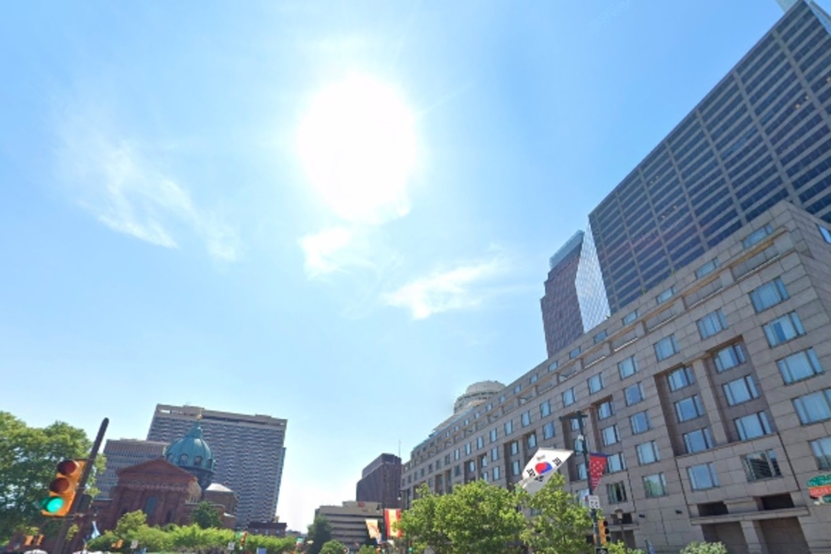 Philadelphia Enjoys Clear Skies and Comfortable Temperatures This