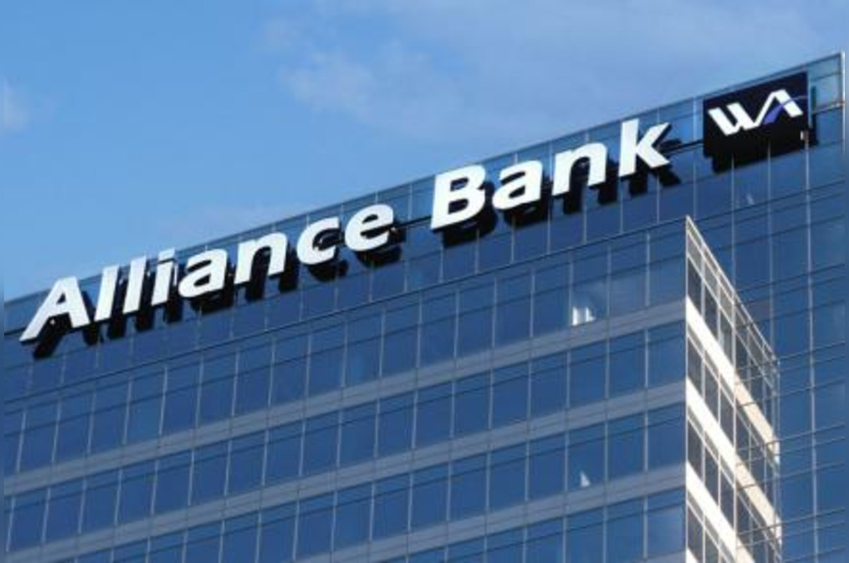 PhoenixBased Western Alliance Bancorp Reports 25 Increase in