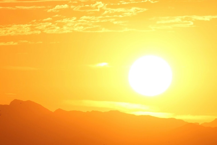 Phoenix Braces for Sizzling Week as Temperatures Surge Past 100 Degrees