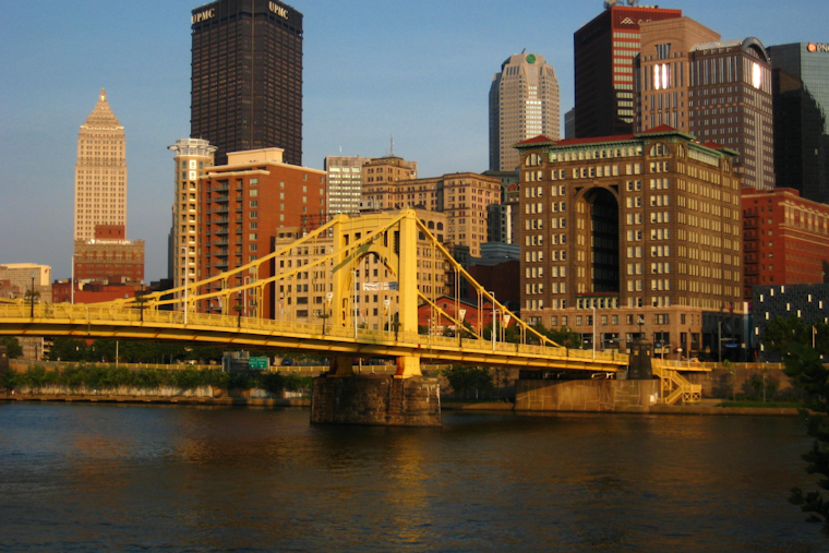 Pittsburgh Enhances Oktoberfest Celebration with 60-Foot Ferris Wheel on Roberto Clemente Bridge