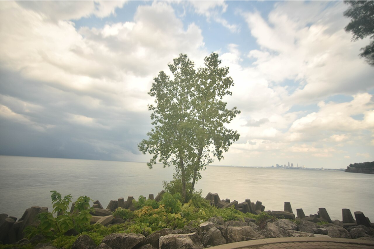 Pleasant Weekend Weather Ahead for Cleveland, But Cooler Temperatures and Storms on the Horizon