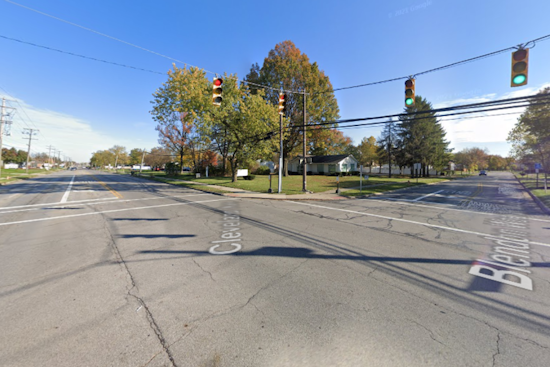 Police Cruiser and Two Vehicles Involved in Injury Collision on Cleveland Ave in Columbus