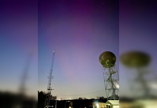 Rare Northern Lights Display Enchants Middle Tennessee Residents Under Clear Skies