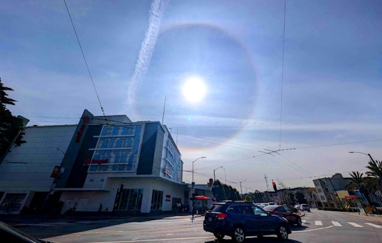 Rainbow Halo Encircles the Sun in San Francisco. What is a '22° Halo'..?