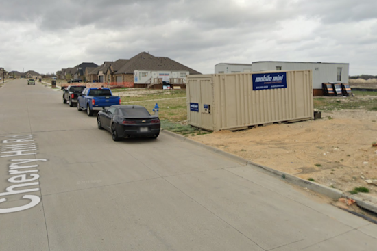 Red Oak Police Investigate Early Morning Shooting, Victims in Stable Condition, Suspect Sought