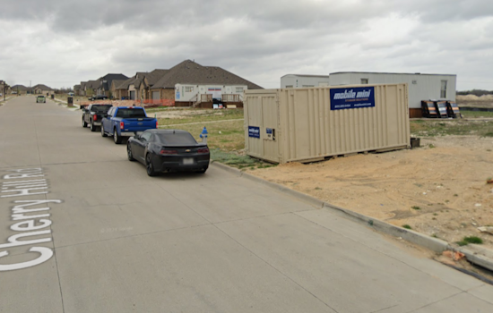 Red Oak Police Investigate Early Morning Shooting, Victims in Stable Condition, Suspect Sought